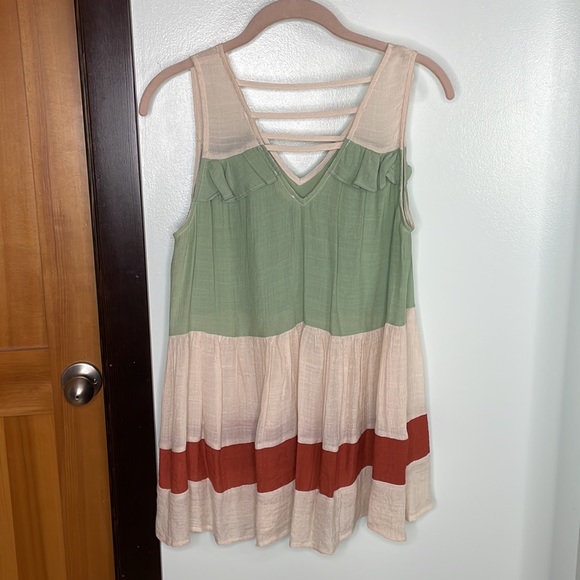 Entro Tank Top - Picture 2 of 2